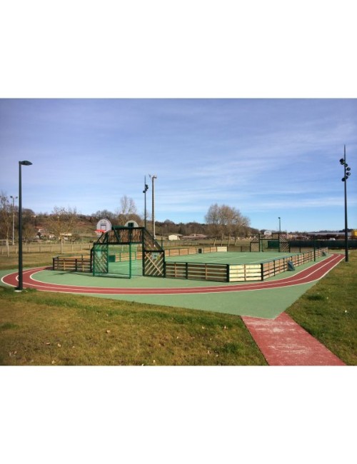 Multisport-XL Linie metalinė/medienė sporto aikštelė - 36,90m x 17,12m.