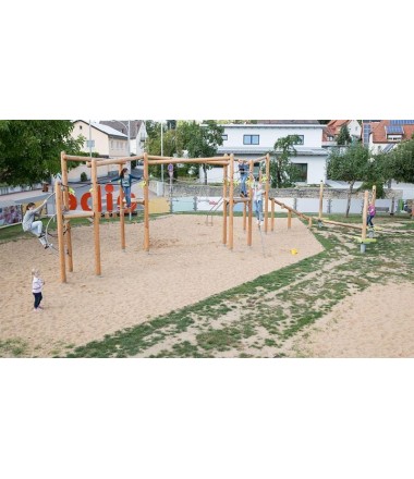 Žaidimo aikštelė Titanas