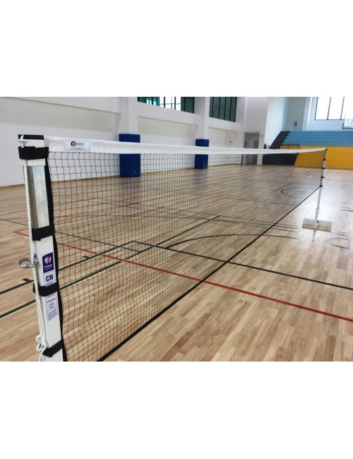 Varžybinis badmintono tinklas su PES kontūru, sustiprintas ir su šoniniais Velcro diržais.