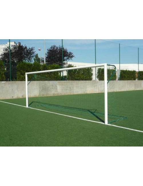 Aliumininė futbolo vartų konstrukcija su viršutine tinklo atrama.