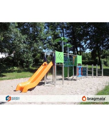 Žaidimo aikštelė su tilteliu