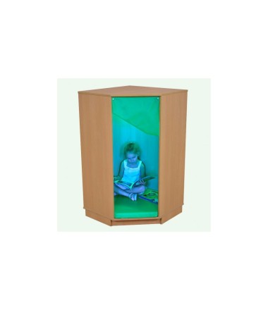 Medinis minkštas kampas su apšvietimu - pojūčių kampas.