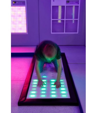 Šviečiančios grindų plytelės - galimi keli dydžiai